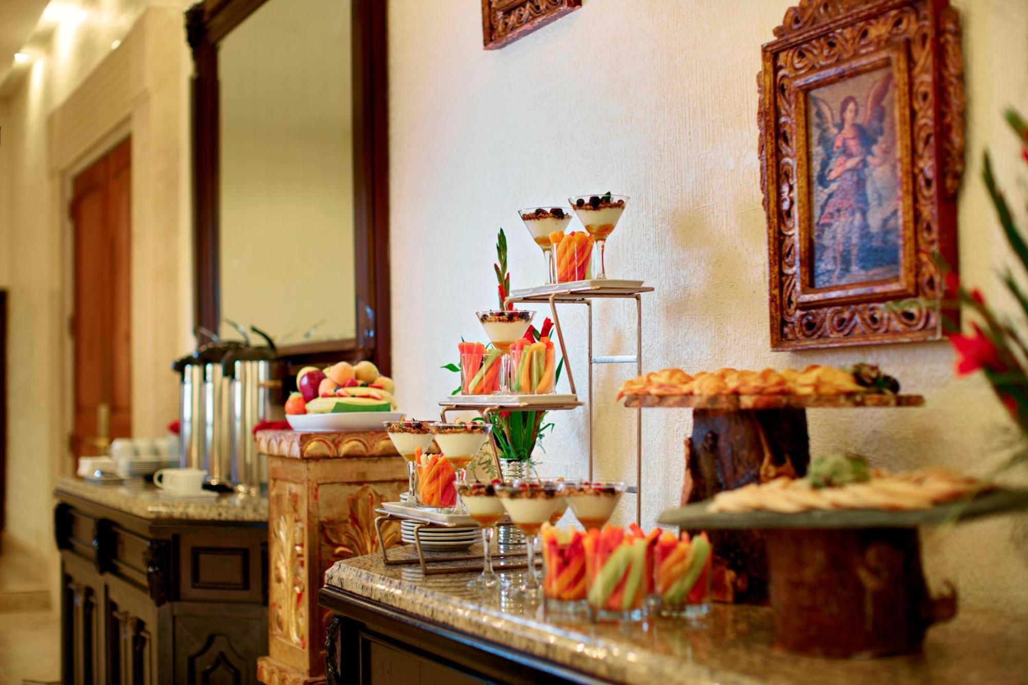 فندق وسبا ومركز مؤتمرات إكستابان دي لا سال ماريوت المظهر الخارجي الصورة A buffet at a hotel